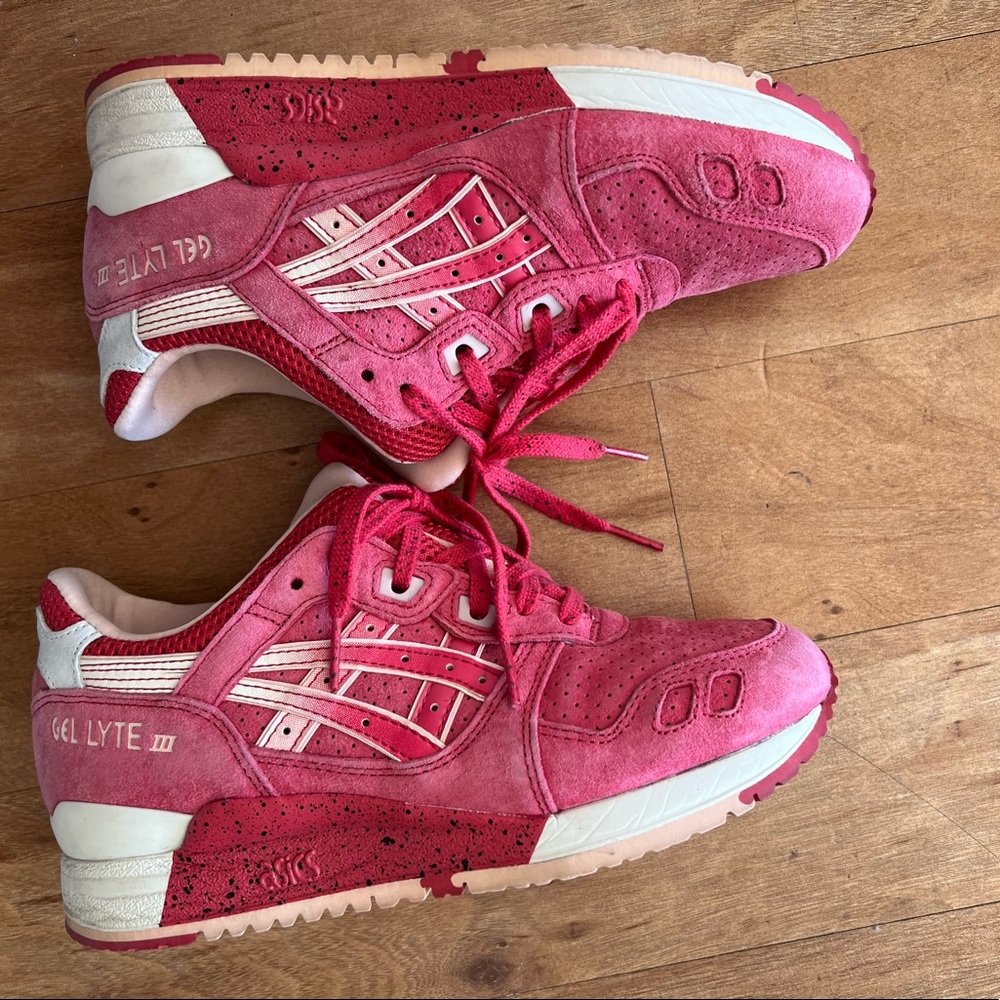 Limited Edition ASICS Sneakers US6